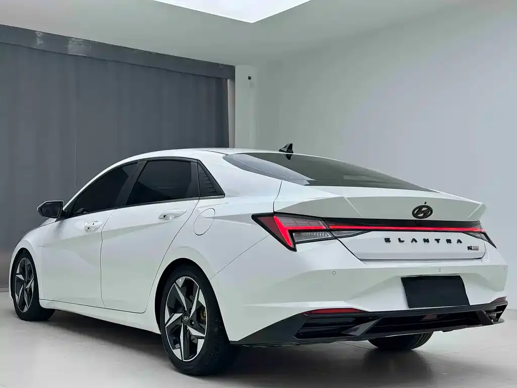 Hyundai Elantra 2022 из CN, фото 2