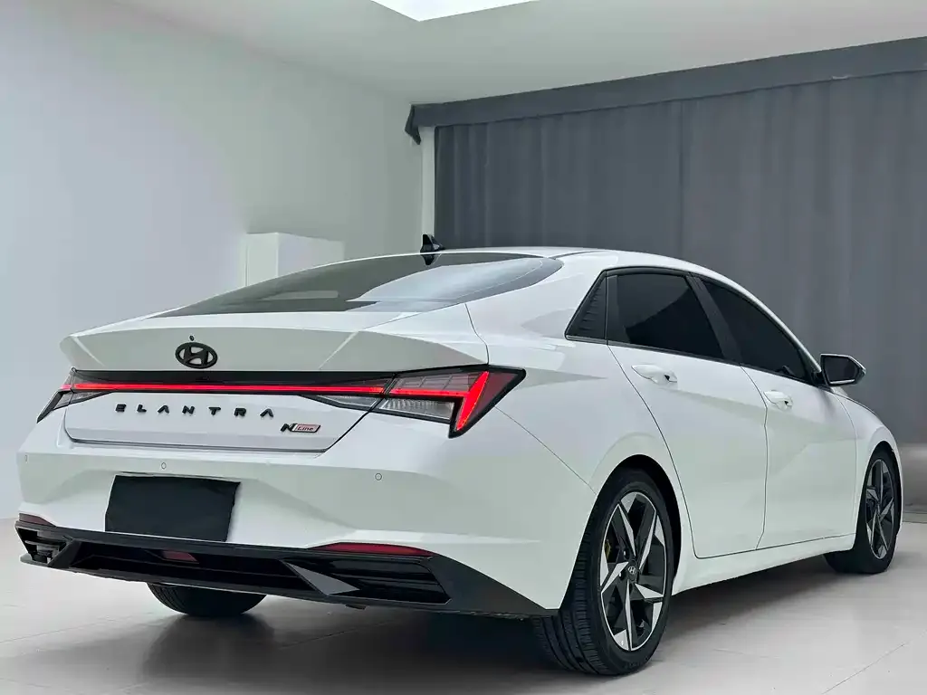 Hyundai Elantra 2022 из CN, фото 7