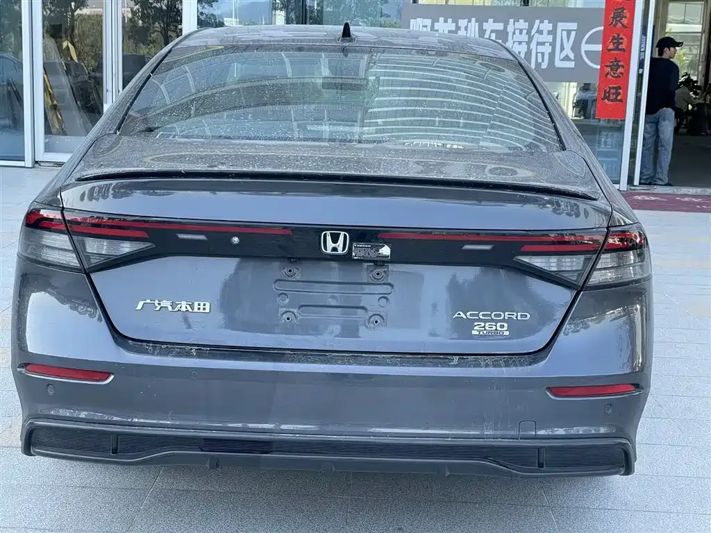 Honda Accord — фото 8