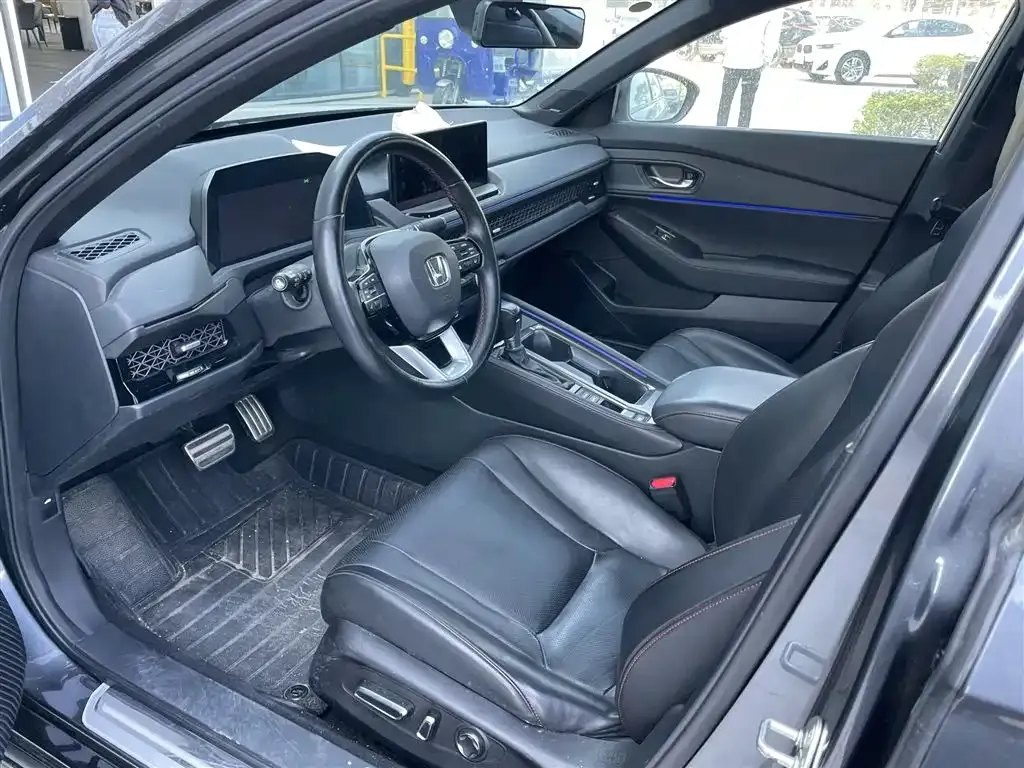 Honda Accord — фото 6