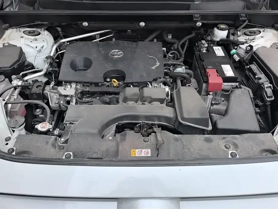 Toyota RAV4 — фото 10