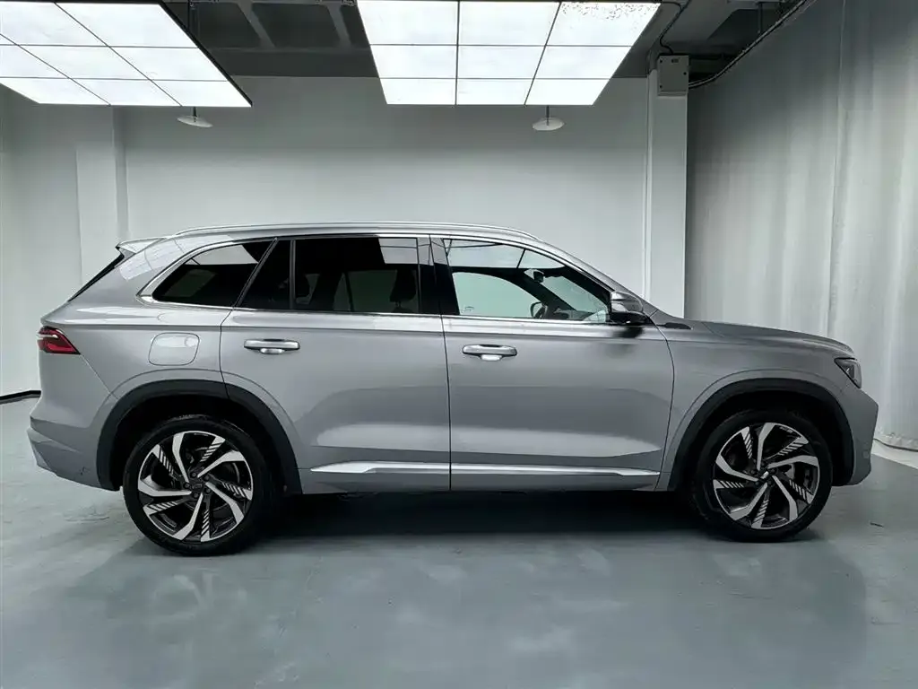 Geely Xingyue L 2023 из CN, фото 2