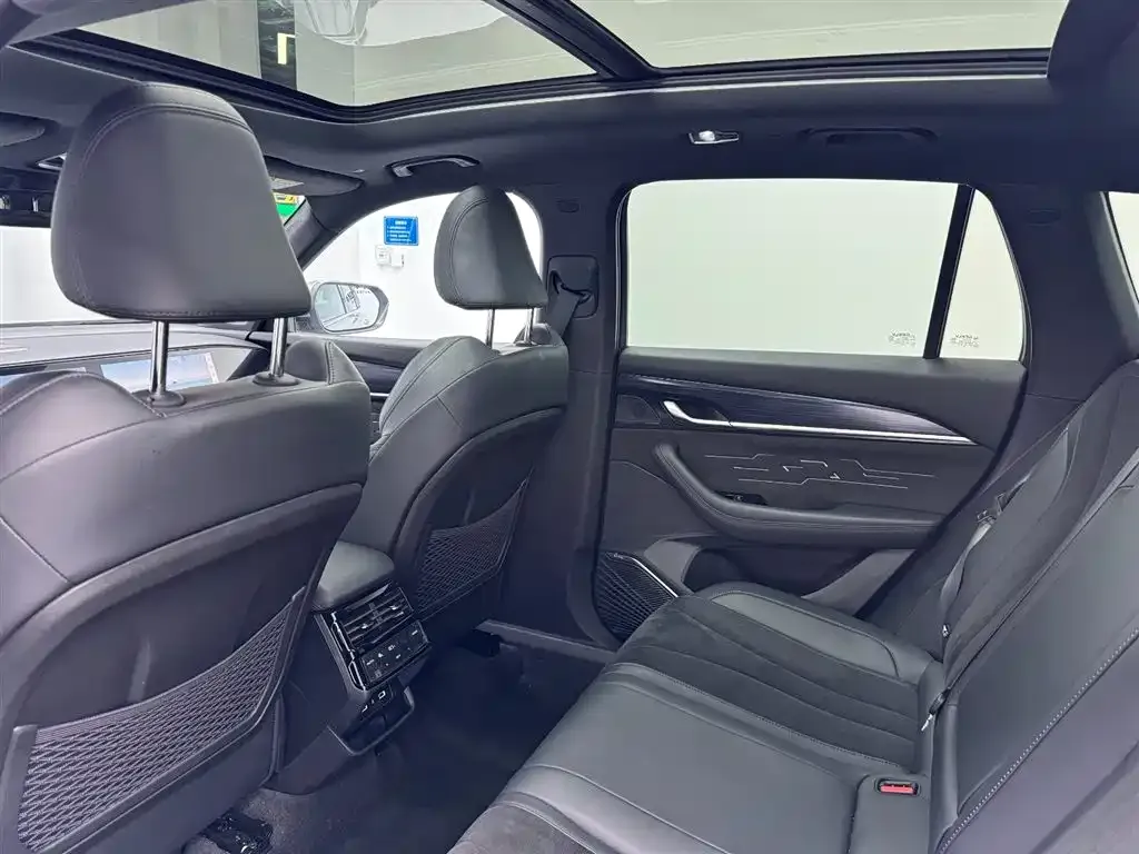 Geely Xingyue L 2023 из CN, фото 4