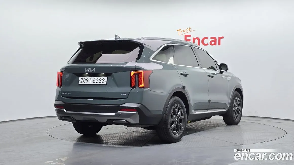 Kia Sorento — фото 10