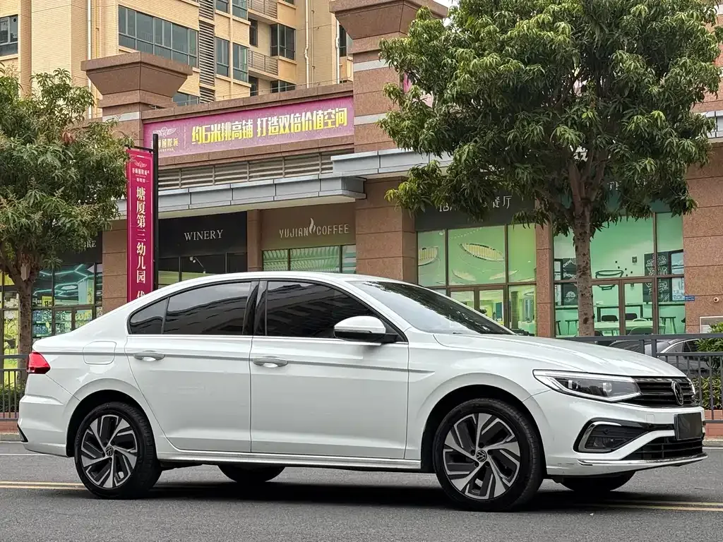 Volkswagen Bora 2024 из CN, фото 10