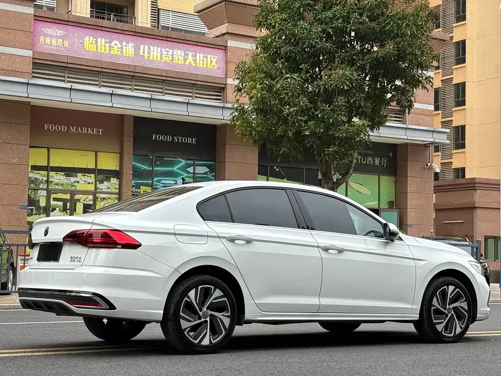 Volkswagen Bora 2024 из CN, фото 9