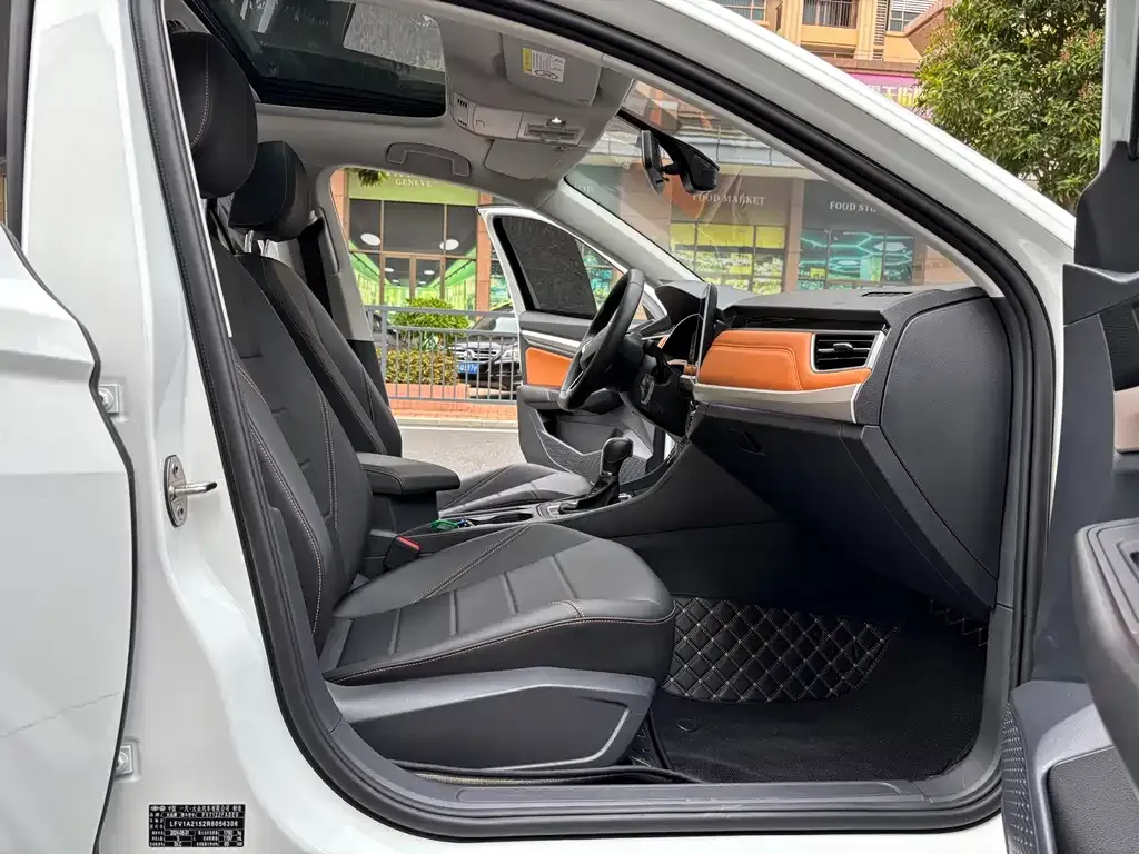 Volkswagen Bora 2024 из CN, фото 5