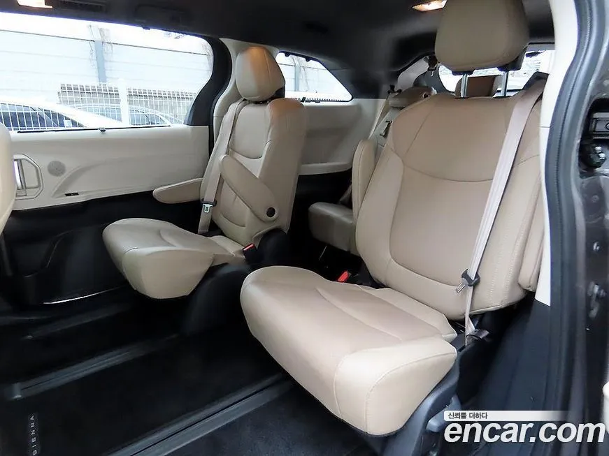 Toyota Sienna 2021 из KR, фото 8