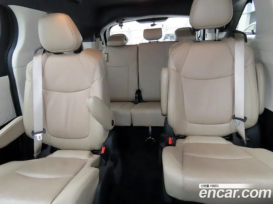 Toyota Sienna 2021 из KR, фото 3