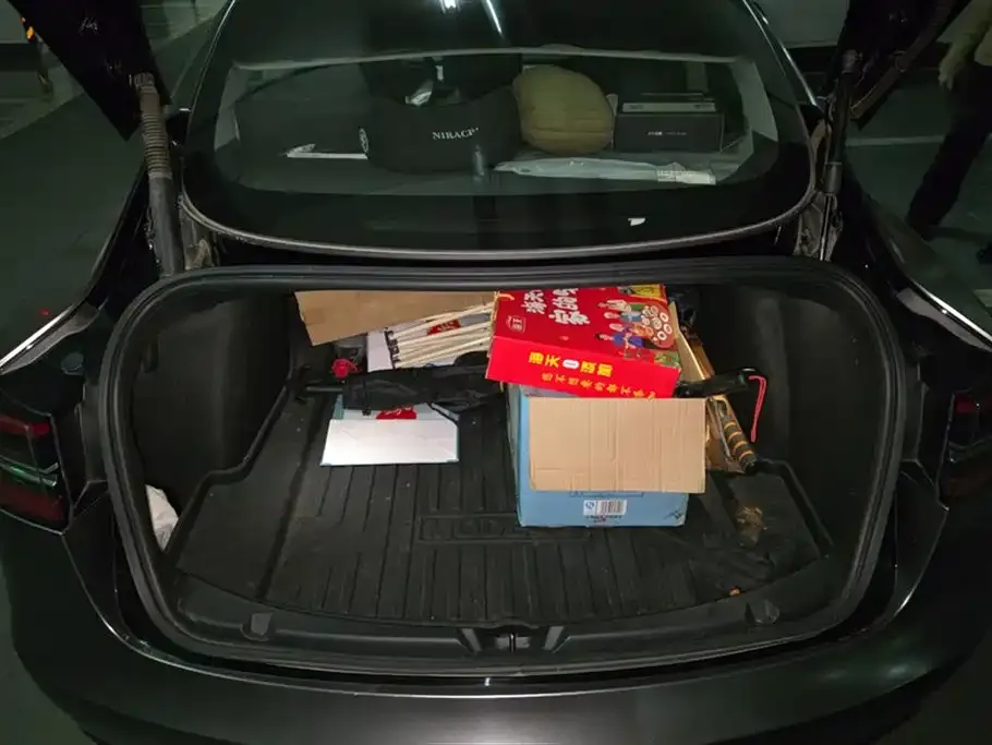 Tesla Model 3 — фото 3