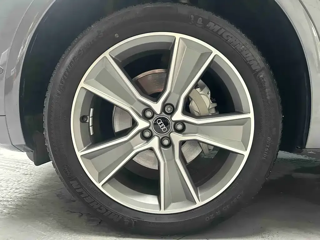 Audi Q5L 2022 из CN, фото 6