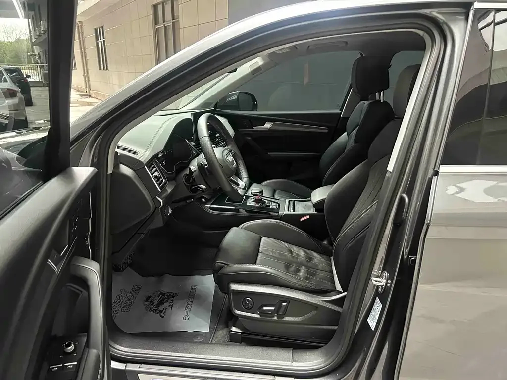 Audi Q5L 2022 из CN, фото 7