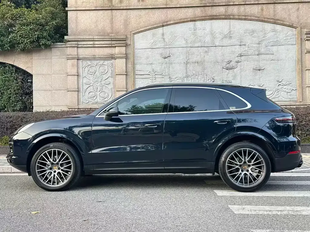 Porsche Cayenne — фото 10
