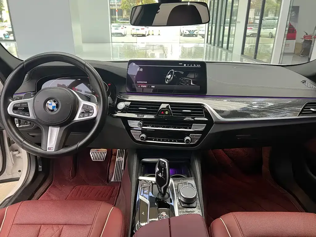 BMW 5 Series — фото 4