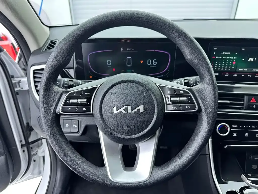 Kia Seltos 2023 из CN, фото 10