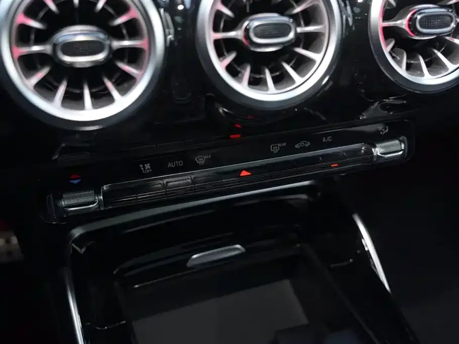Mercedes-Benz A-Class AMG 2023 из CN, фото 4