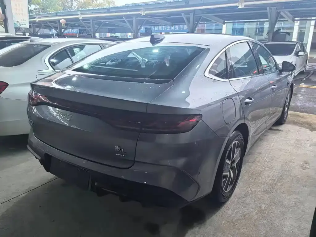 BYD Qin L — фото 4