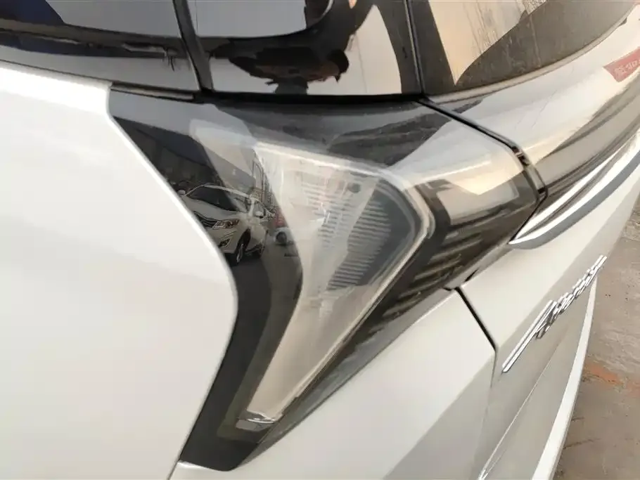 Buick GL8 Hybrid 2024 из CN, фото 2