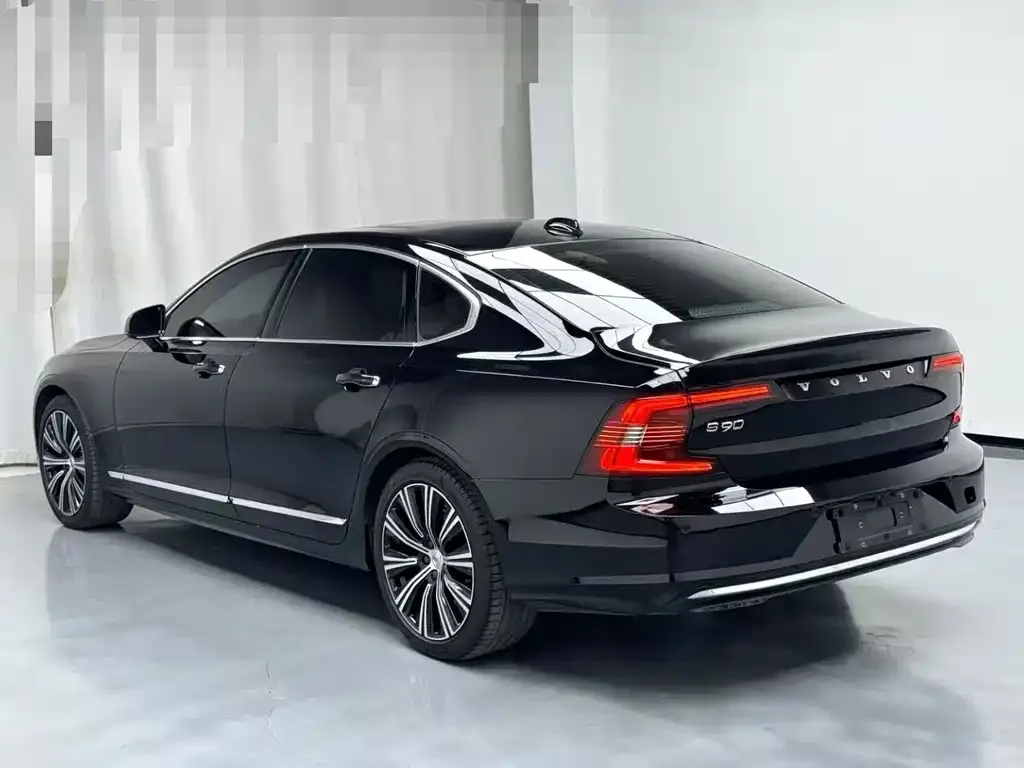 Volvo S90 — фото 5