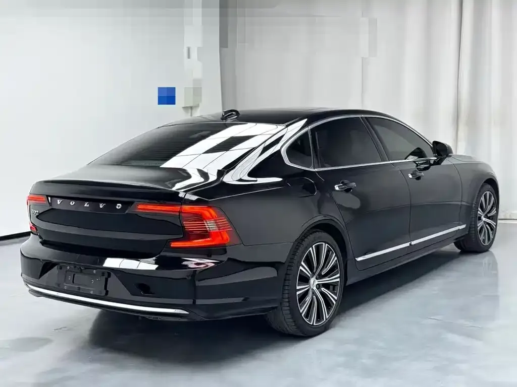 Volvo S90 — фото 8