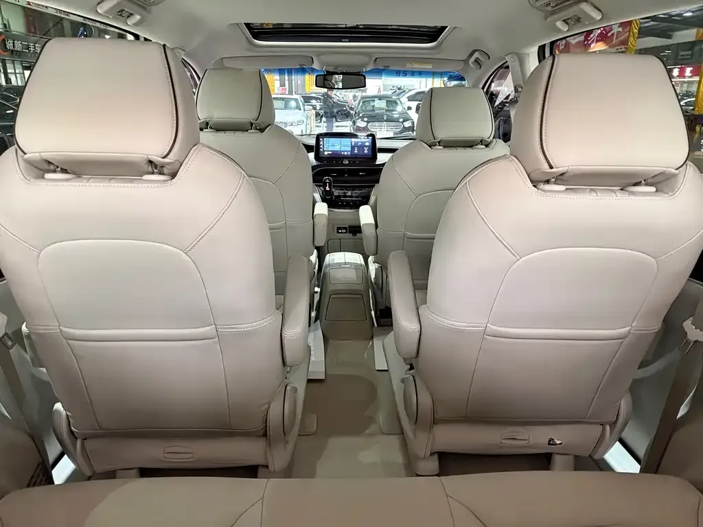 Buick GL8 2022 из CN, фото 9