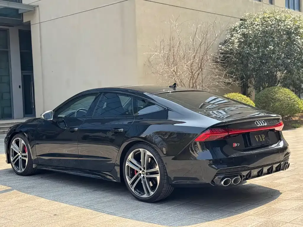 Audi S7 2024 из CN, фото 7