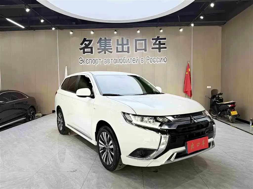 Mitsubishi Outlander 2022 из CN, фото 5