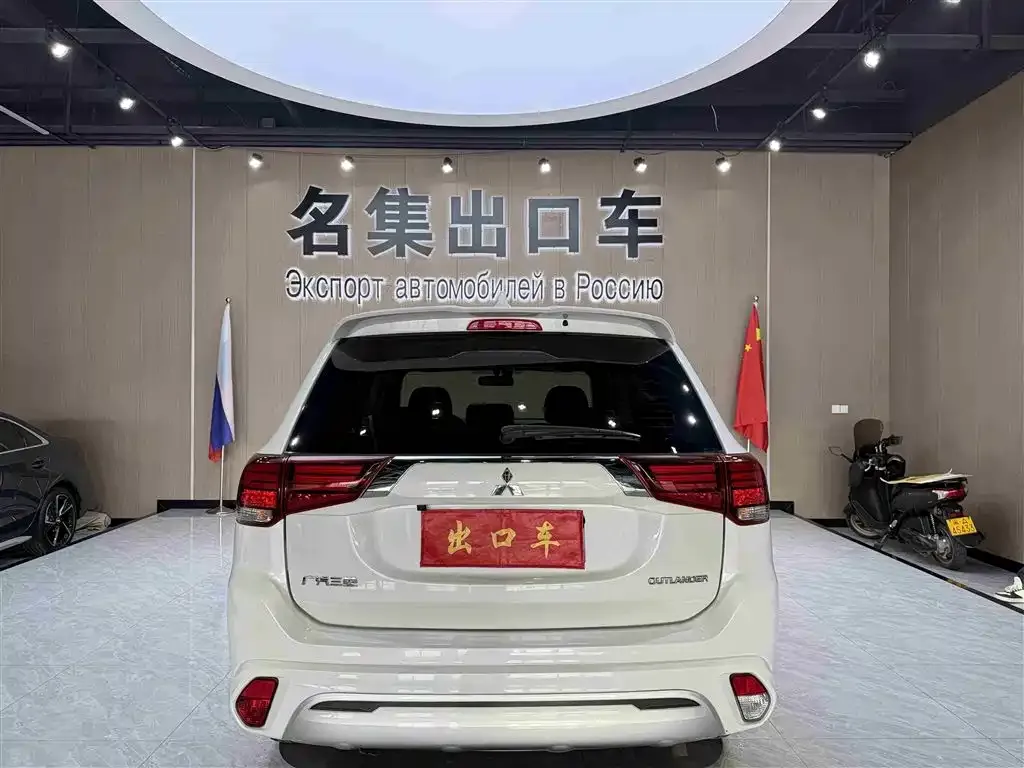 Mitsubishi Outlander 2022 из CN, фото 7
