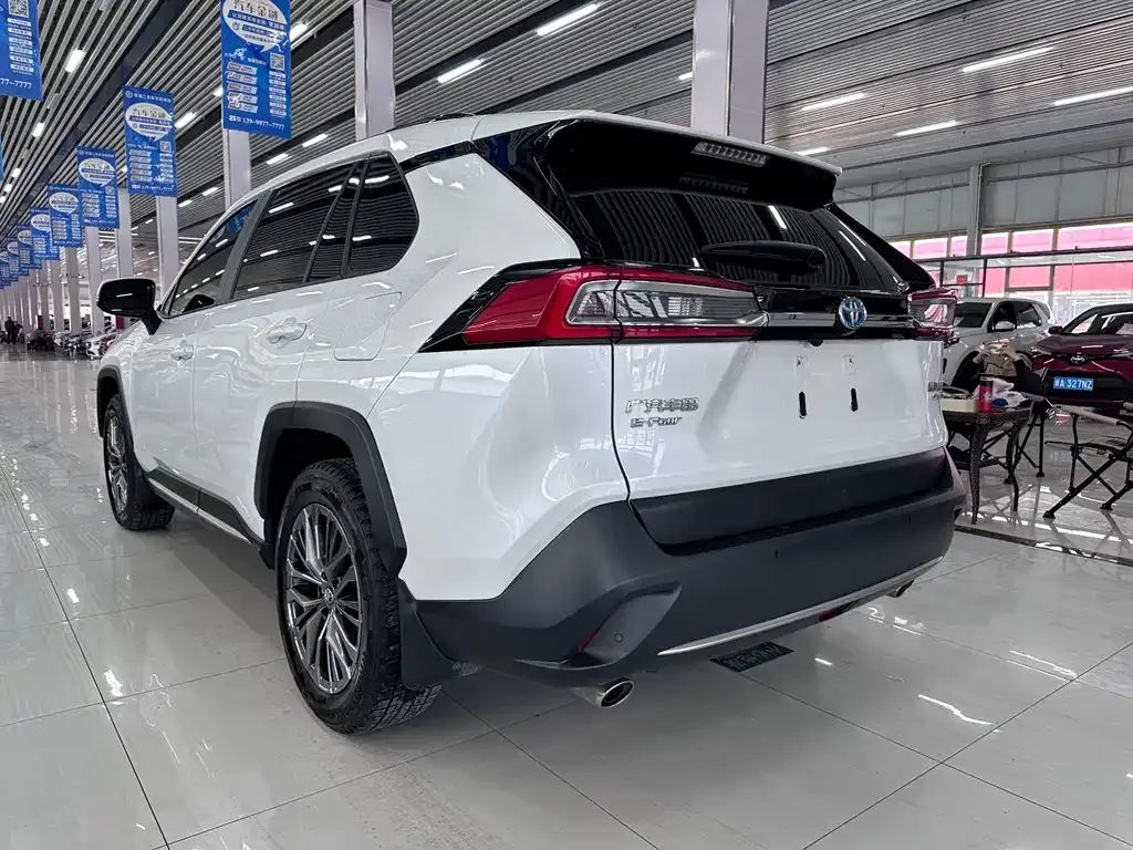 Toyota Wildlander 2023 из CN, фото 2