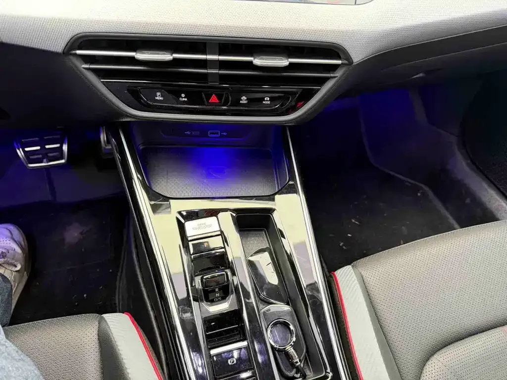 Volkswagen Lamando 2023 из CN, фото 3
