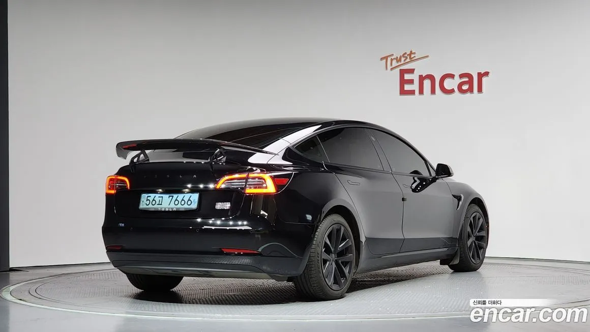 Tesla Model 3 2021 из KR, фото 3