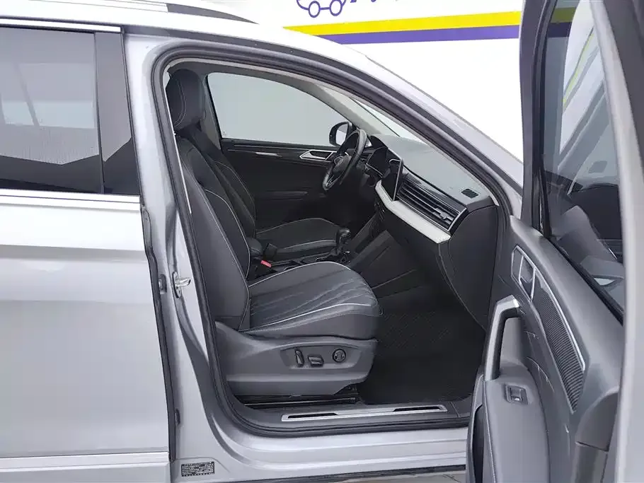 Volkswagen Tiguan L 2022 из CN, фото 10