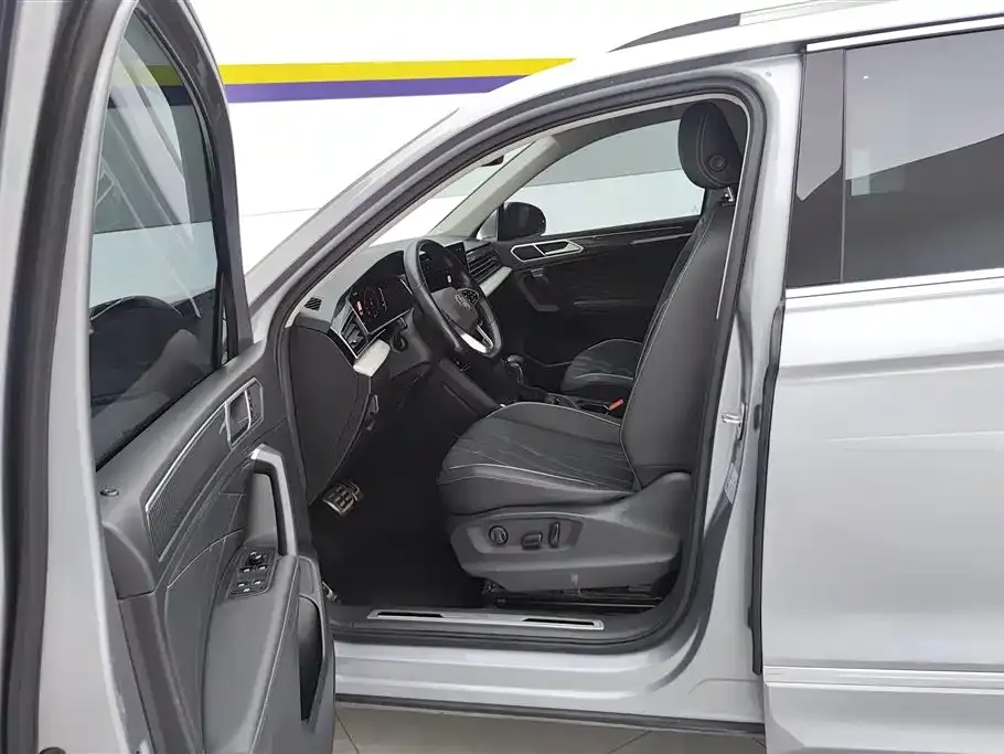 Volkswagen Tiguan L 2022 из CN, фото 3