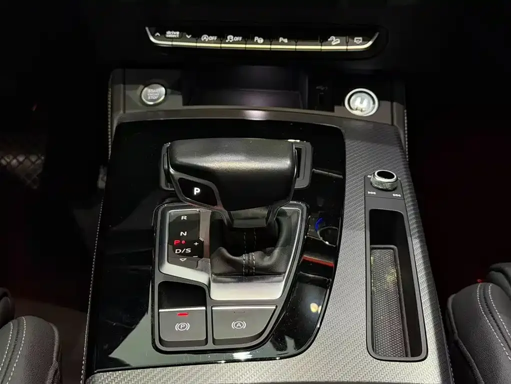 Audi Q5L 2021 из CN, фото 9