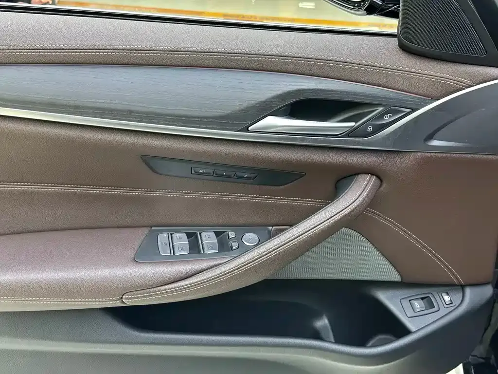 BMW 5 Series New Energy 2022 из CN, фото 3