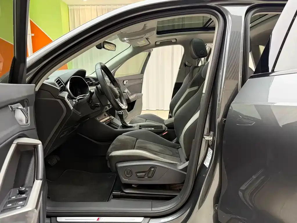 Audi Q3 2022 из CN, фото 4