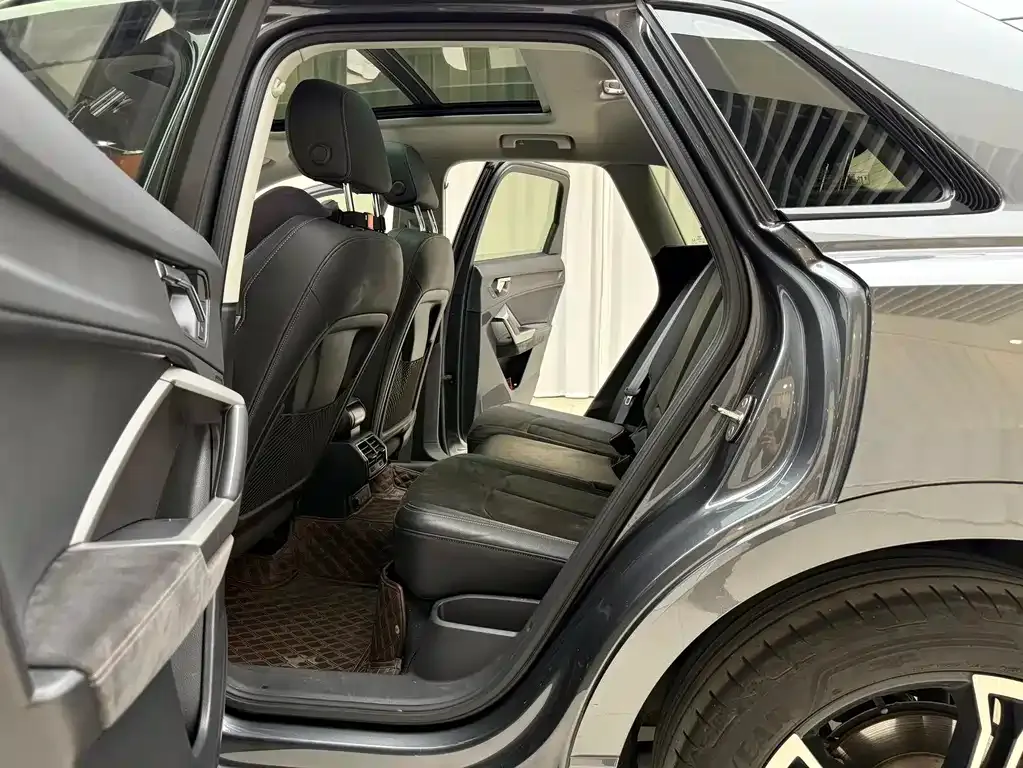 Audi Q3 2022 из CN, фото 8