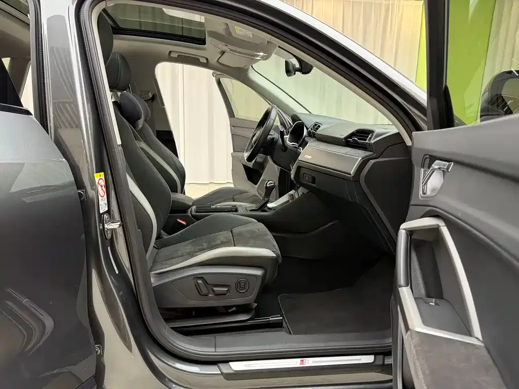 Audi Q3 2022 из CN, фото 6
