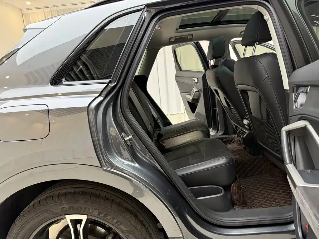 Audi Q3 2022 из CN, фото 9