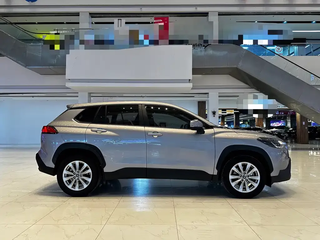 Toyota Corolla Cross 2023 из CN, фото 6