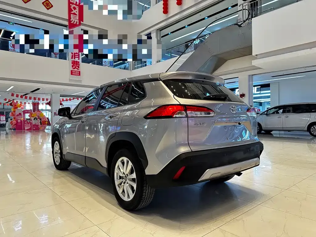 Toyota Corolla Cross 2023 из CN, фото 3