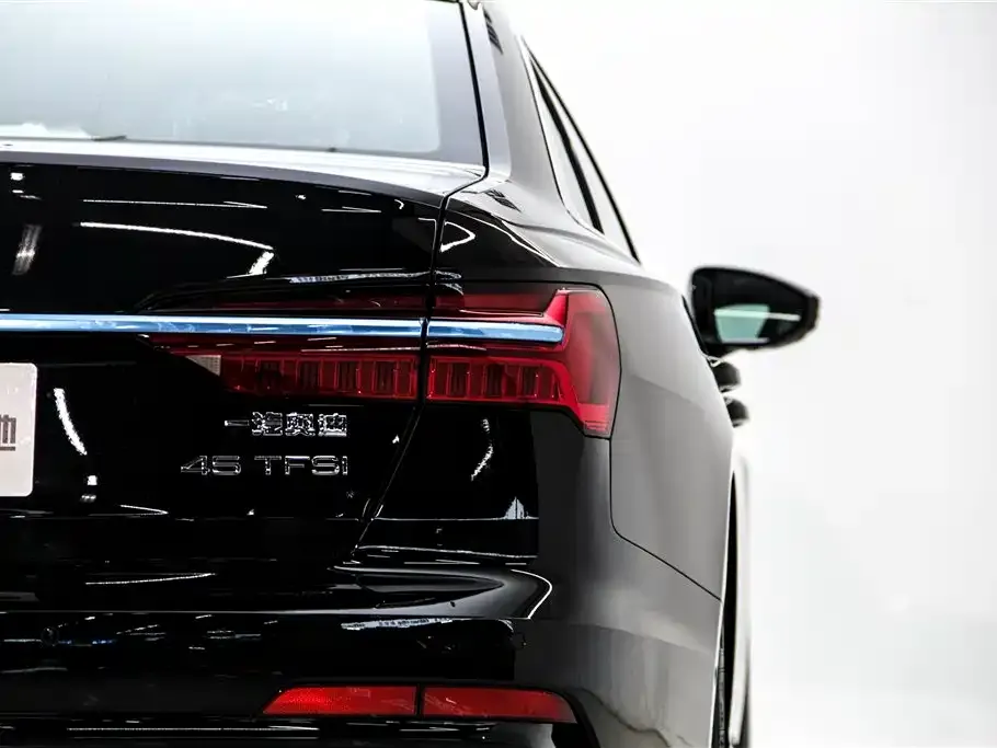 Audi A6L — фото 4