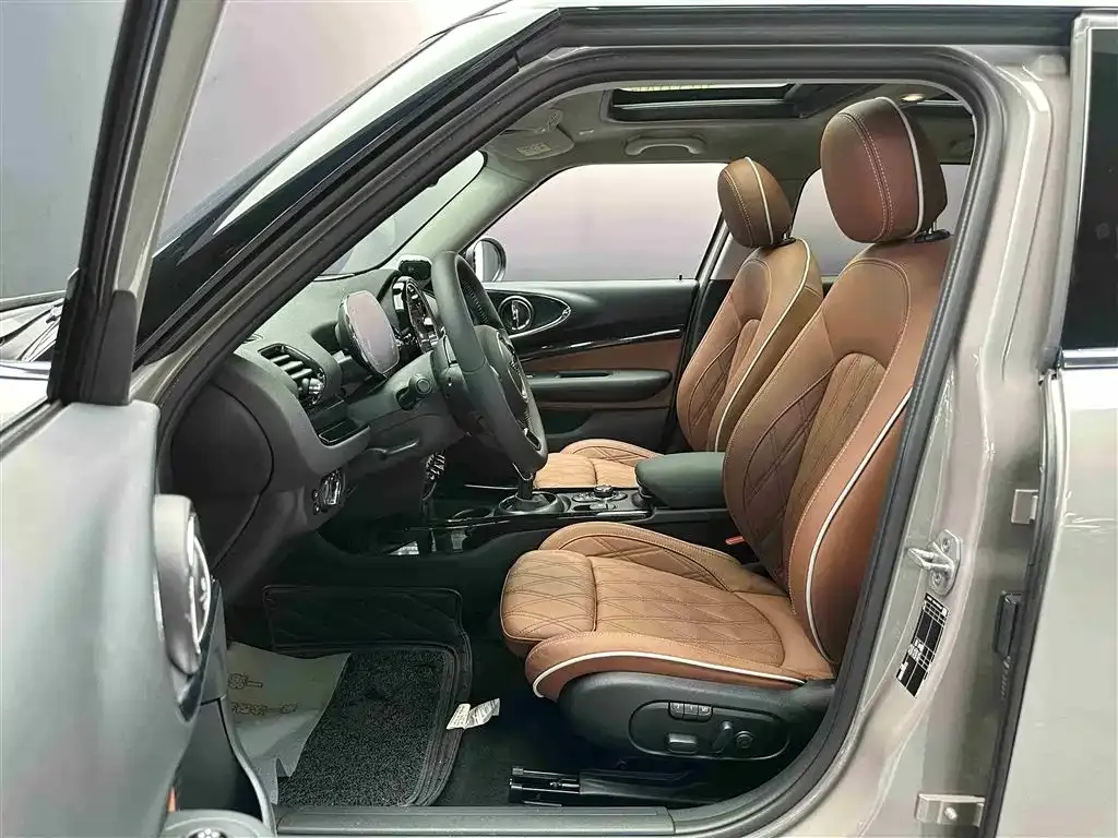 MINI Clubman — фото 7