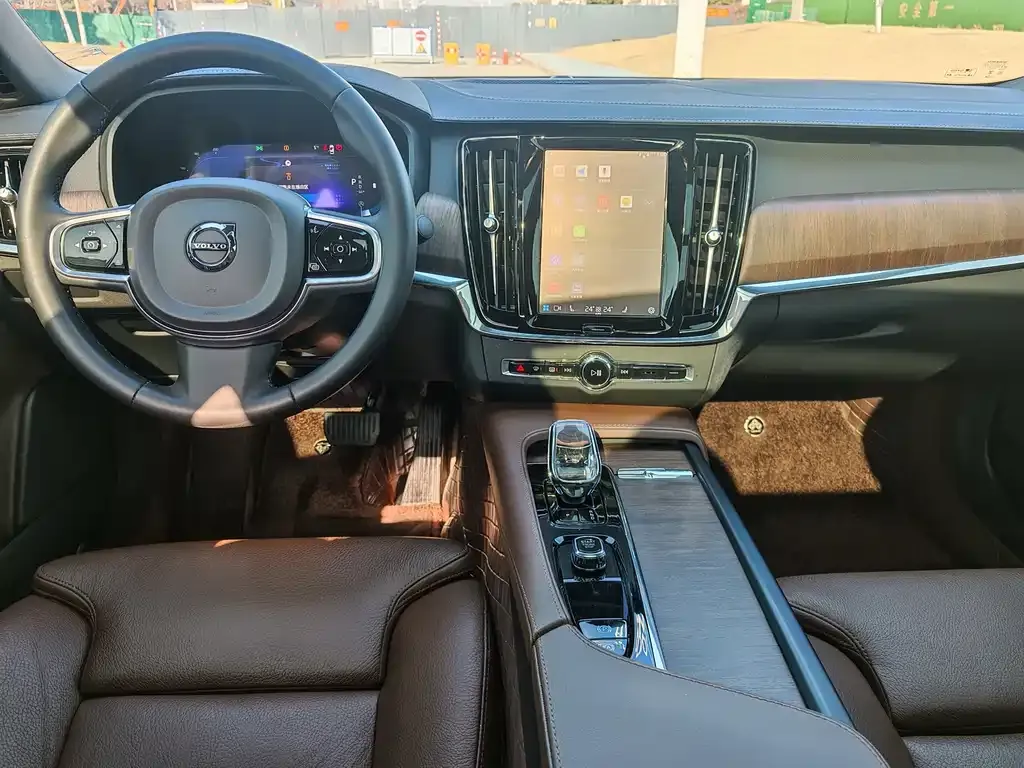 Volvo S90 — фото 6