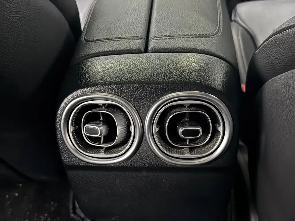 Mercedes-Benz C-Class 2023 из CN, фото 8