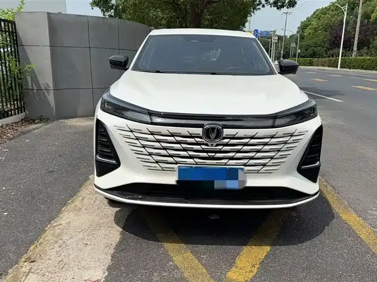 Changan CS75PLUS — фото 1