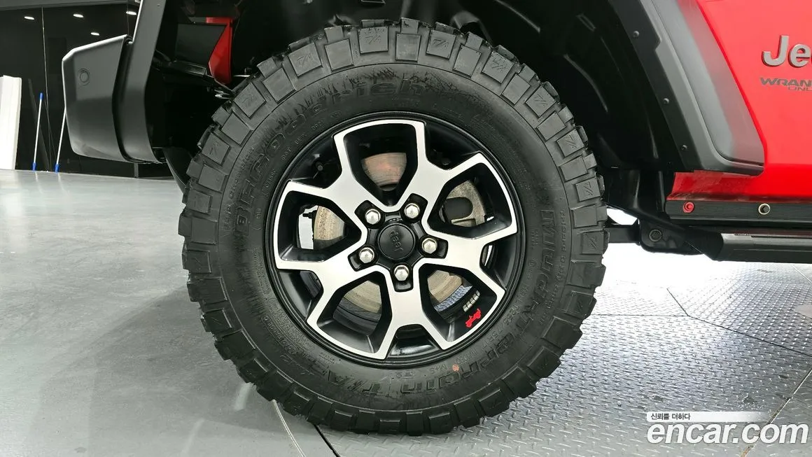Jeep Wrangler — фото 10