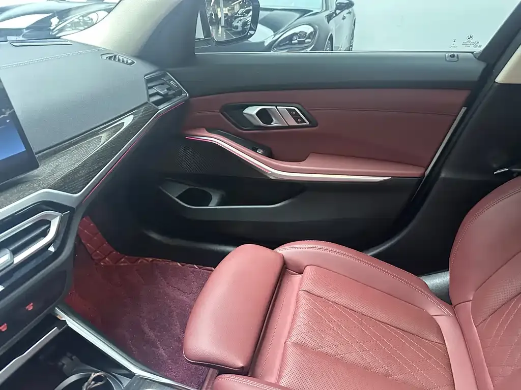 BMW 3 Series 2022 из CN, фото 9