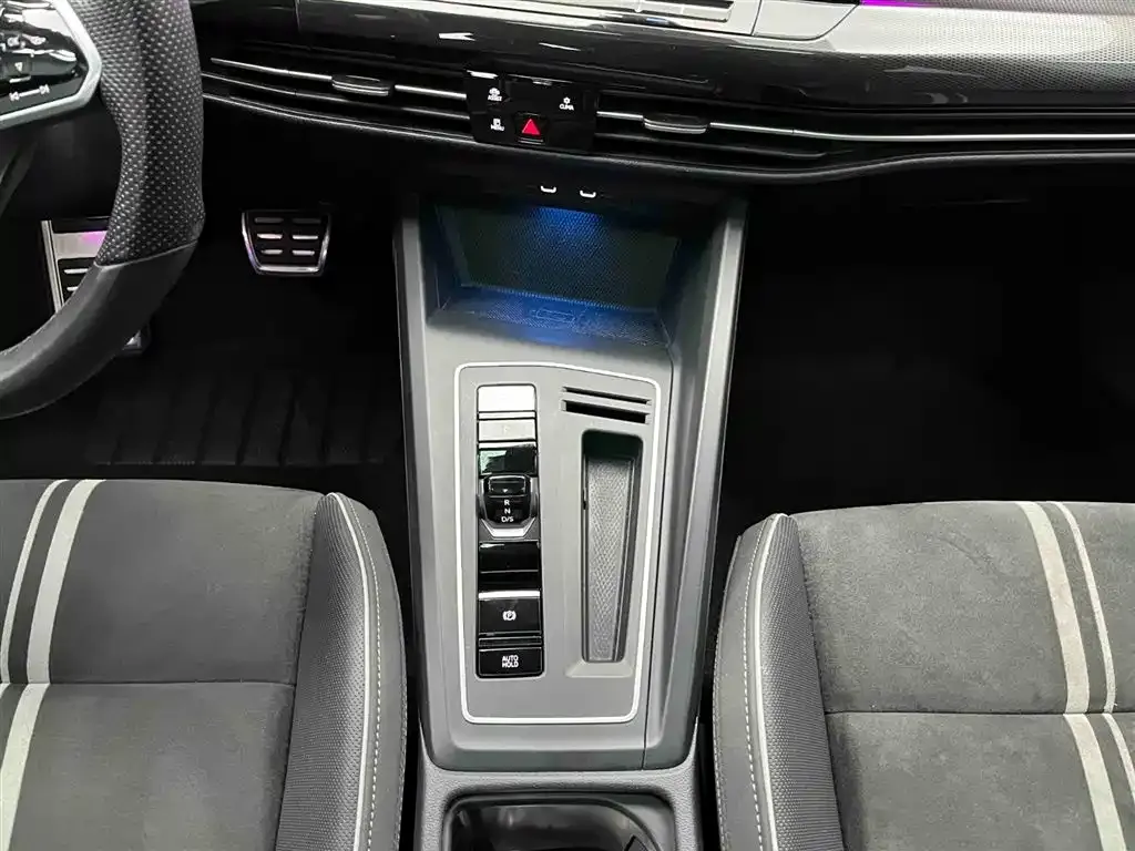 Volkswagen Golf 2022 из CN, фото 10