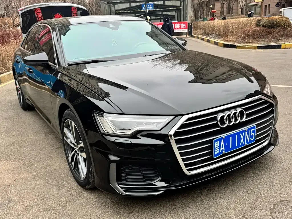 Audi A6L — фото 1